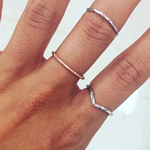 Pointed Chevron Stackable Sterling Silver Ring - Picture 4 of 4